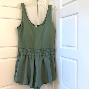 ♥️Yogalicious Liz Pati Romper Size Large Green milieu